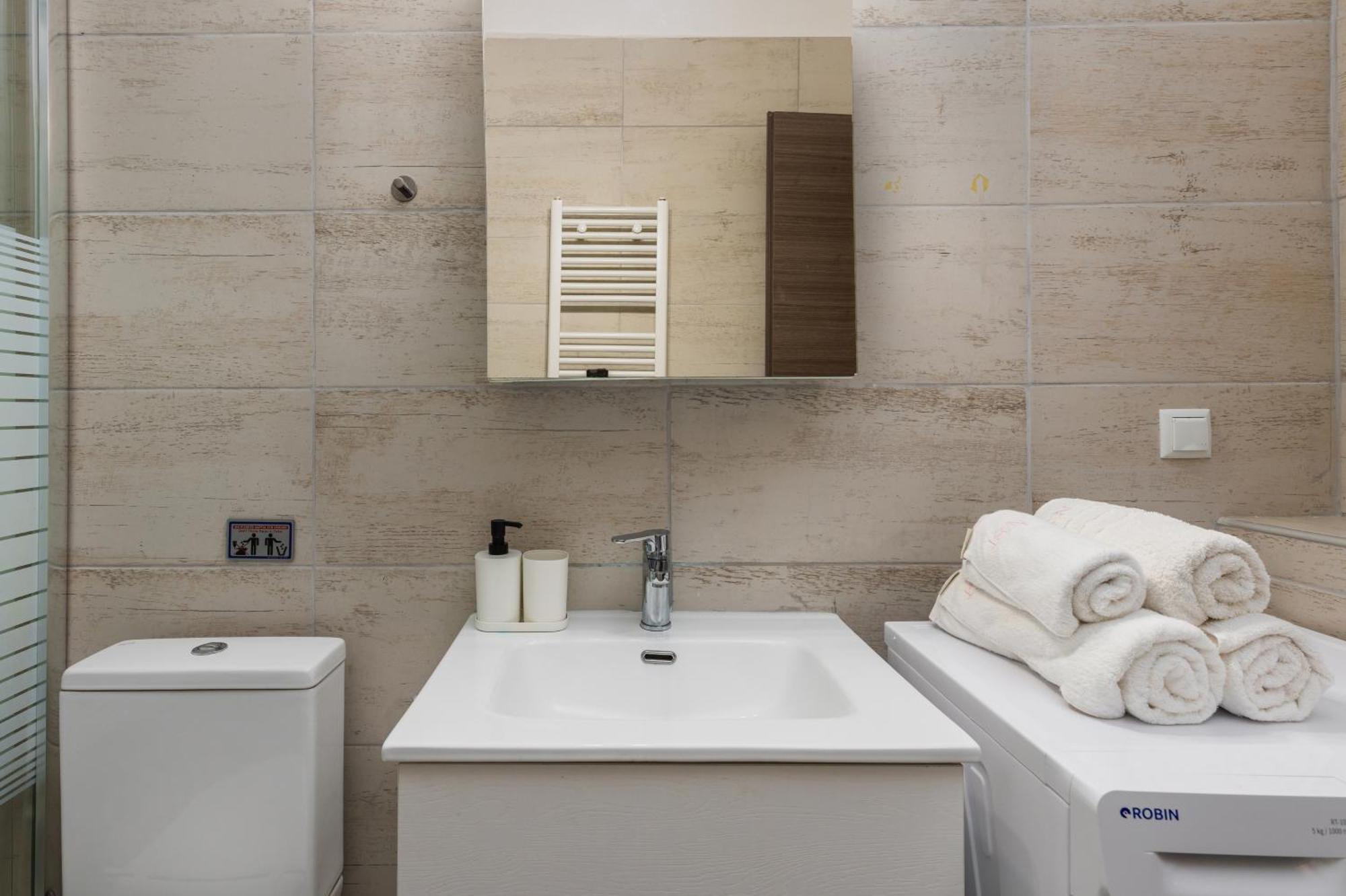 Tropical & Faces By Nest * Thessaloniki